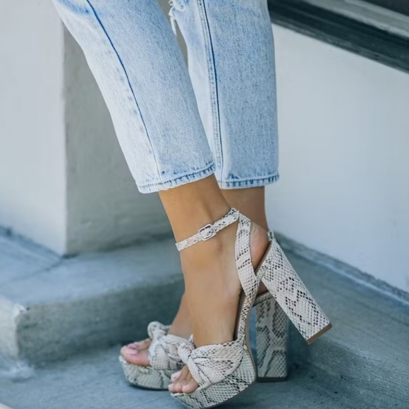 HEELED PYTHON PLATFORM Twist knot SANDAL size 8.5 - Picture 3 of 6